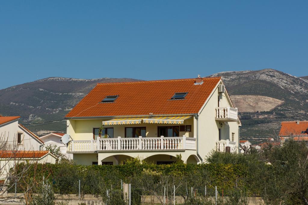 Apartments Corana Каштела Екстер'єр фото